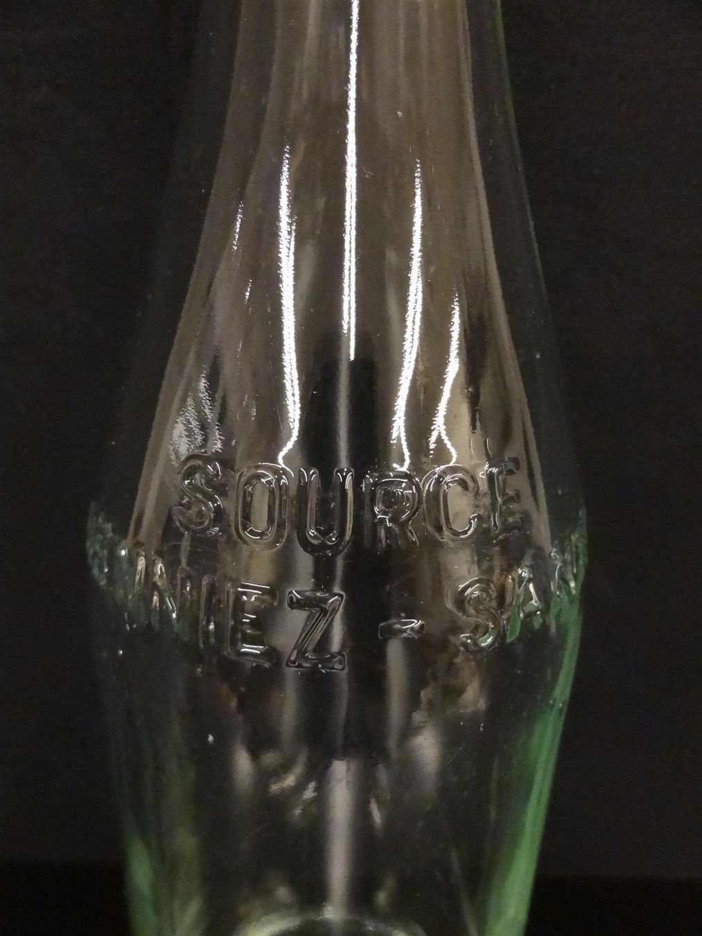 Bicchieri, Caraffe & Bottiglie: alte Flasche HENNIEZ SANTÉ 1964 – Usato da Kerzers venduto da Flaschenposten 1