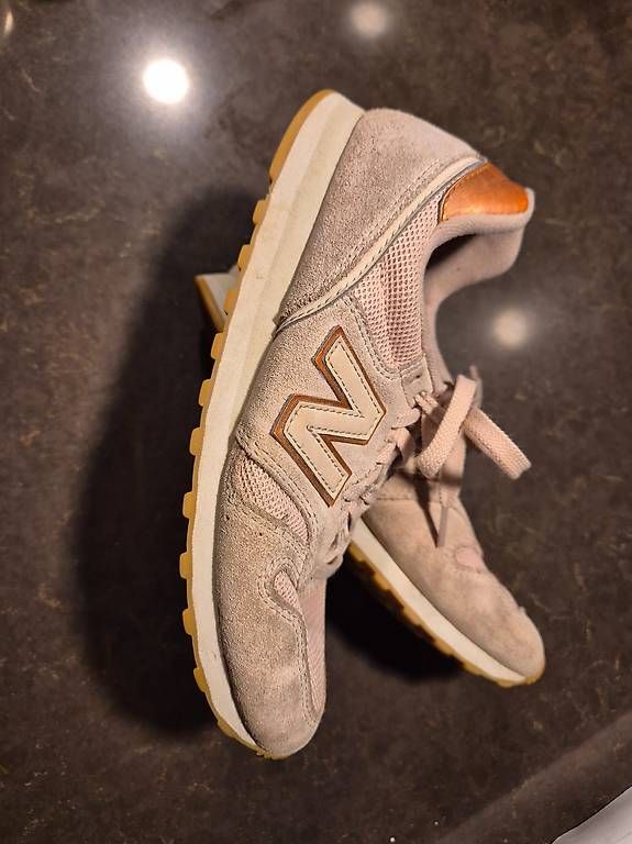 Damenschuhe: New balance in 37  – Gebraucht aus Schänis von Sonntagskind89 2
