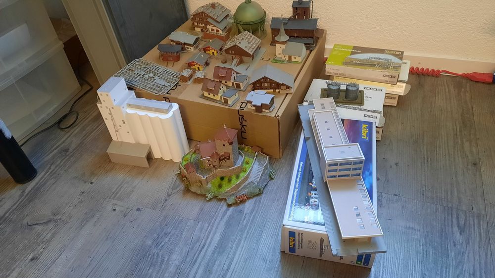 Modelleisenbahn Kirche Gebäude Landschaft Spur H0 (Gebraucht) In