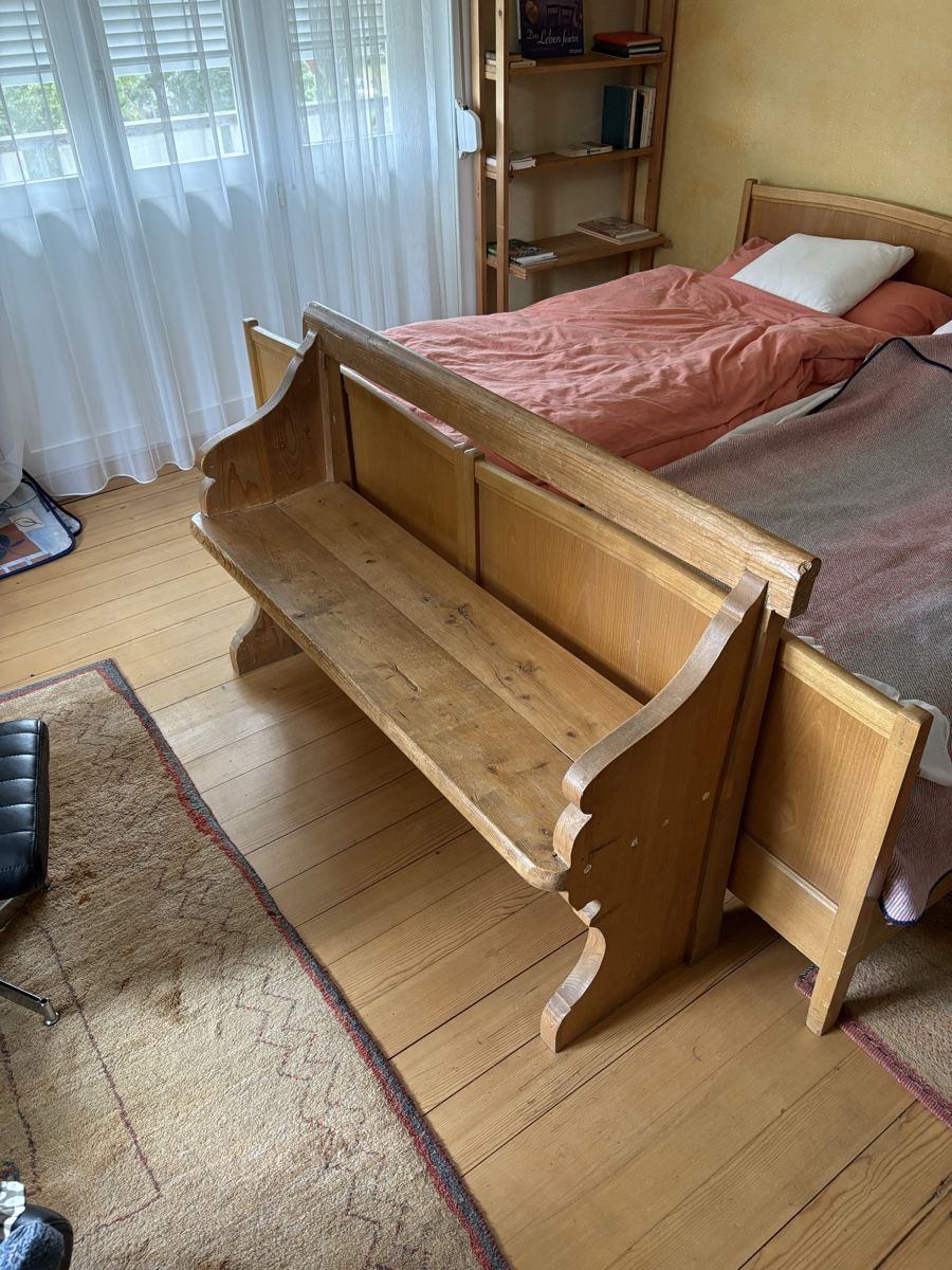 Panchine: Robuster Kirchenbank aus Holz – Usato da Bern venduto da S1las 1