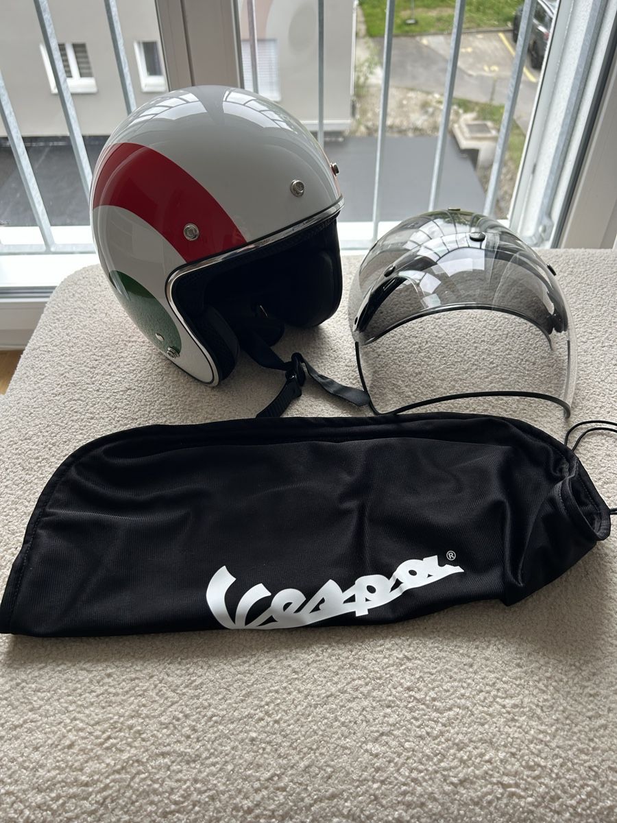 Vespa Caschi & visiere: Neuwertiger Vespa Helm mit 2 Visieren – Nuovo (secondo la descrizione) da Aarau venduto da ri-ca-99