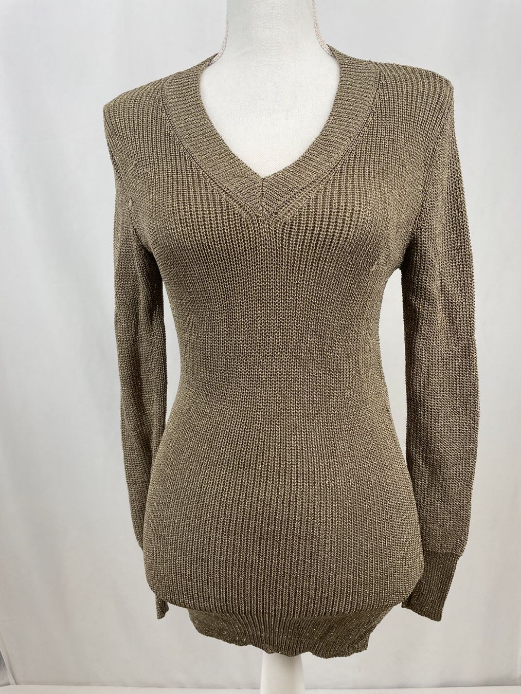 Top: JUST WOMAN Pull en maille doré – Usato da Lausanne venduto da PlusValue_Lausanne
