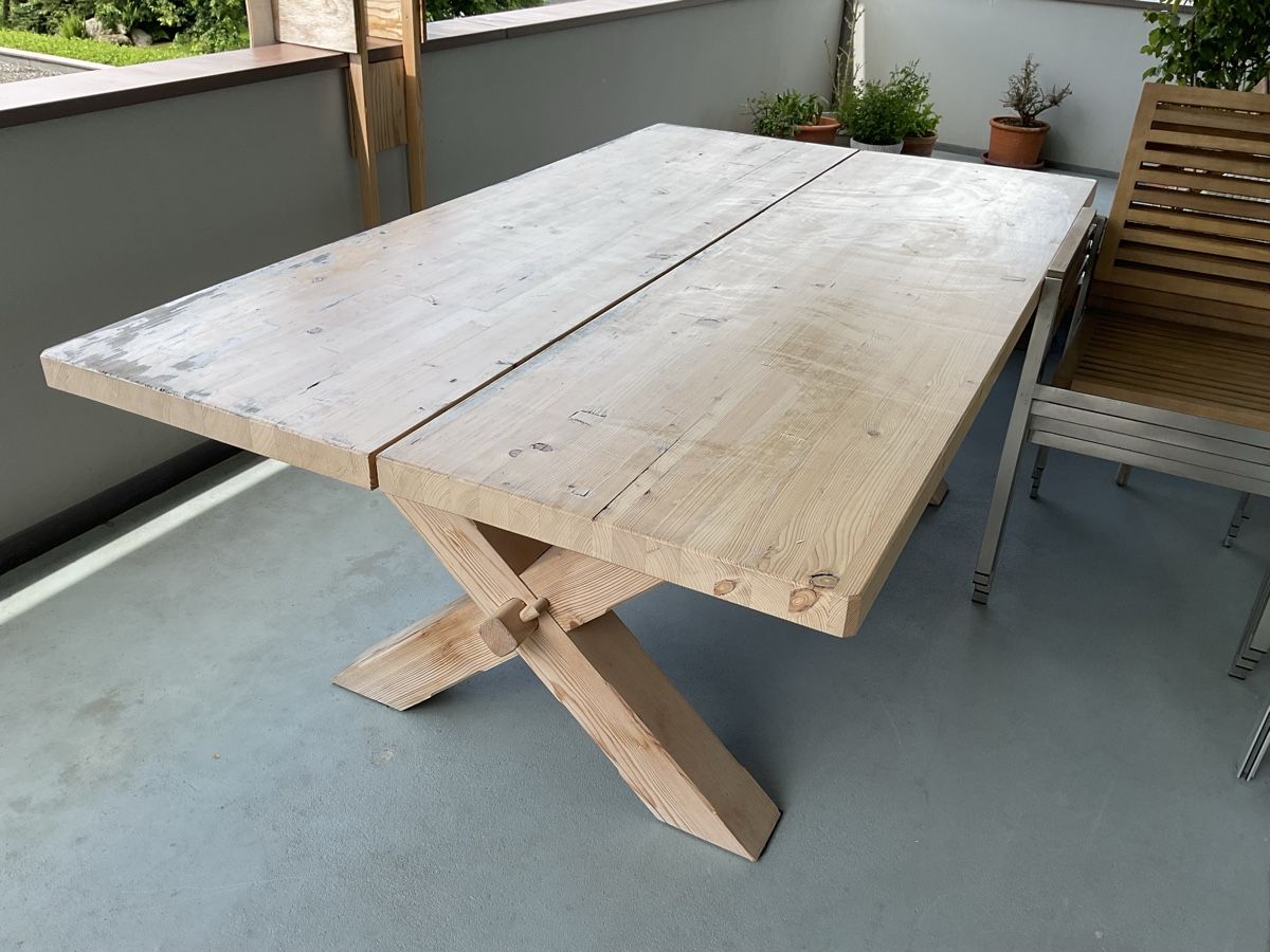 Tische: Gartentisch Massivholz mit Patina – Gebraucht aus Holzhäusern ZG von foxy_88