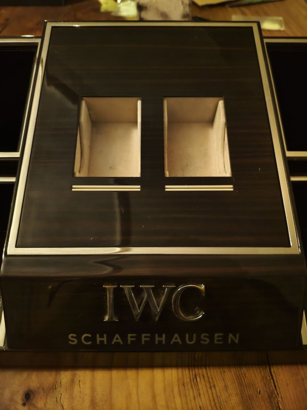 IWC Orologi: IWC Watch/Uhr Store Display – Usato da Aarau venduto da Scugnizzo1983