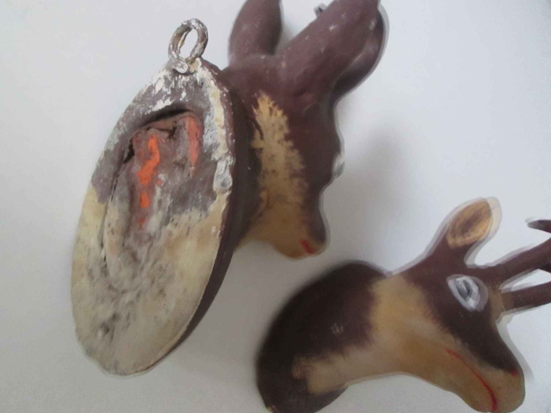Statuette: Zwei Gämsenköpfe aus Eisen – Usato da Sementina venduto da babucia 2