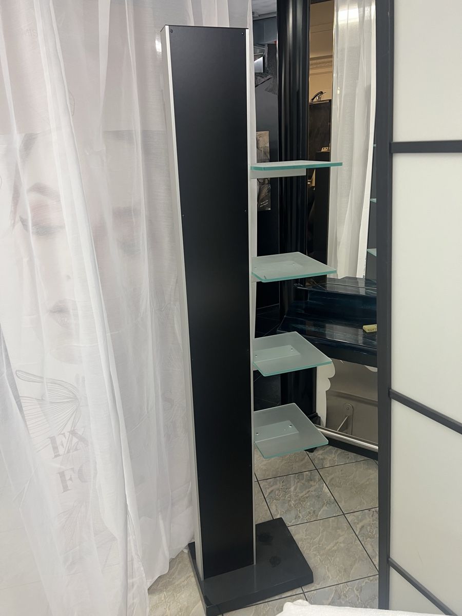 Étagères: Regal Säule schwarz plexiböden – D'occasion à Sirnach par VDMJ_