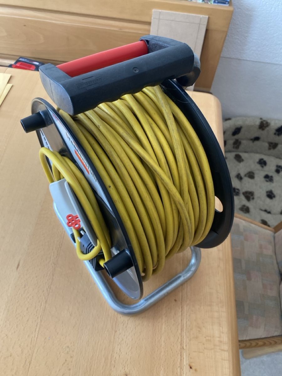 Kabel: Brennenstuhl Kabelrolle 50 m – Gebraucht aus Mülligen von Flockenstiel 1