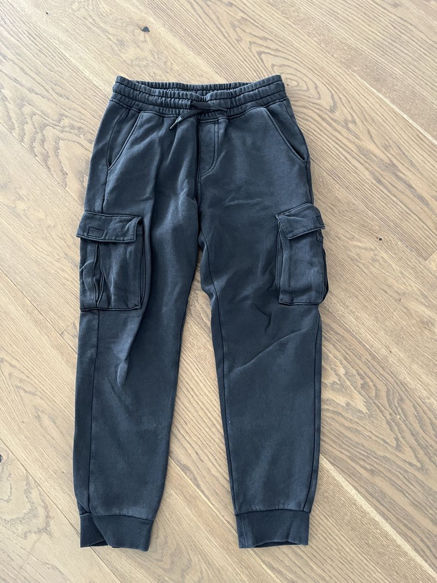 Name It Pantaloni: Jogging/Sweathose H&M Grösse 146 – Usato da Küttigen venduto da csei