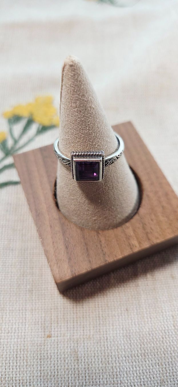 Anelli: NEW - S925 Amethyst Ring (Adjustable) – Nuovo (secondo la descrizione) da Zürich venduto da cin_wcf6 3