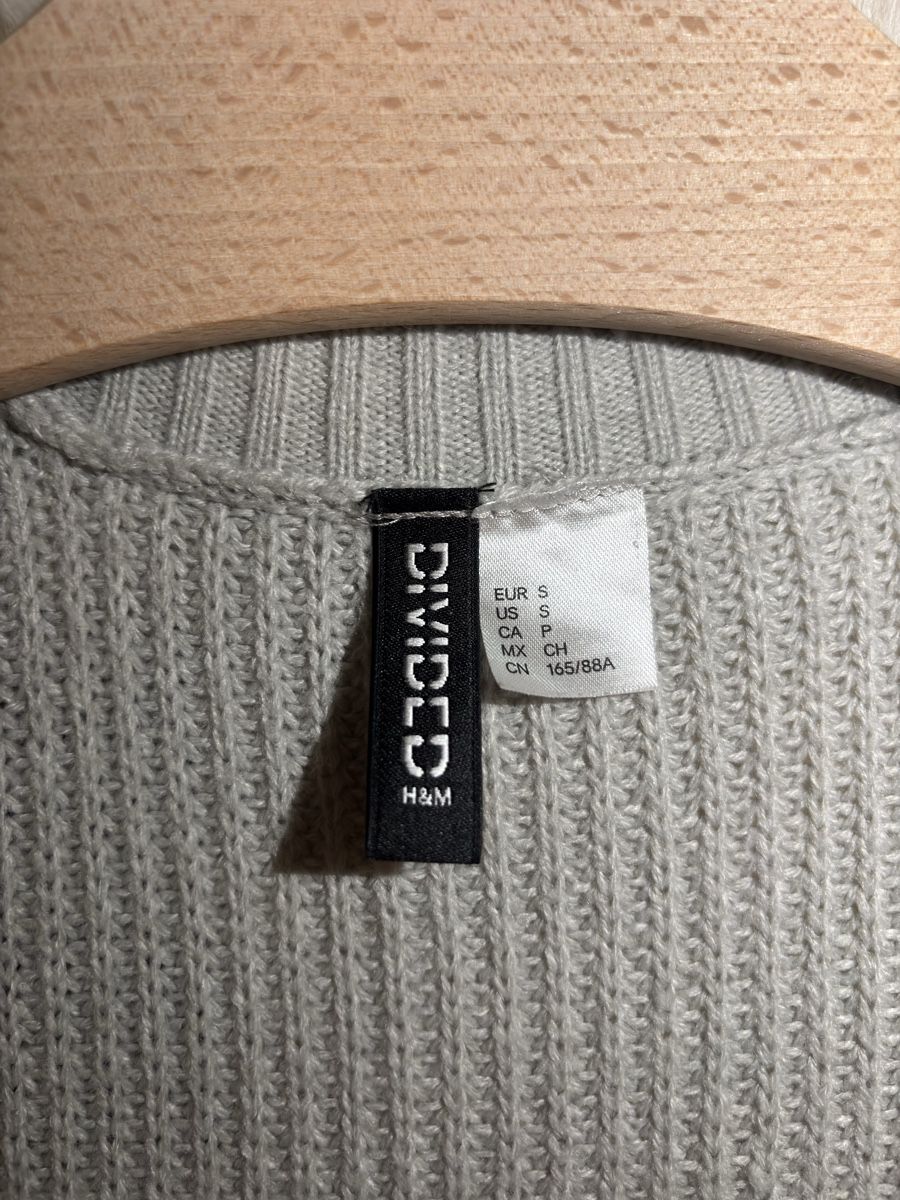Jacken: Cardigan grau – Gebraucht aus Herdern von Chavymet 2