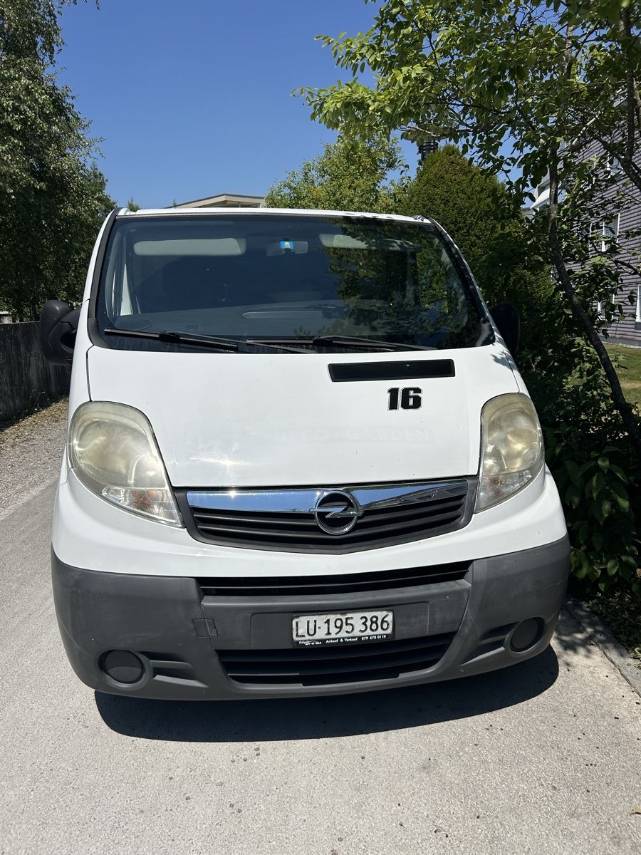 Opel Veicoli commerciali: Opel Vivaro 2.0 L Disel – Usato da Sursee venduto da fer_n6vf 1