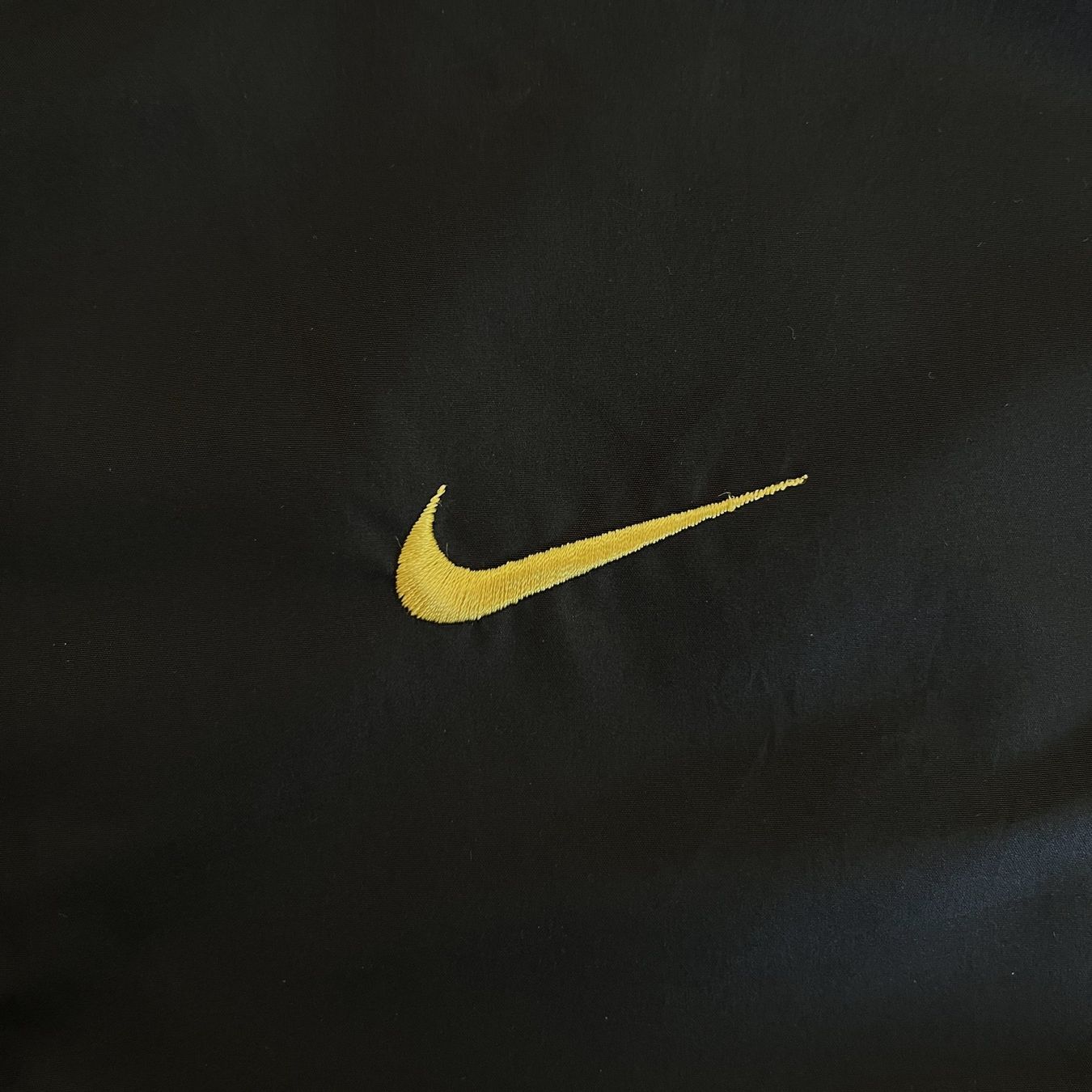 Nike Giacche: Vintage Nike Trackjacket (L) – Nuovo (secondo la descrizione) da Chamoson venduto da Sapoloshop 1
