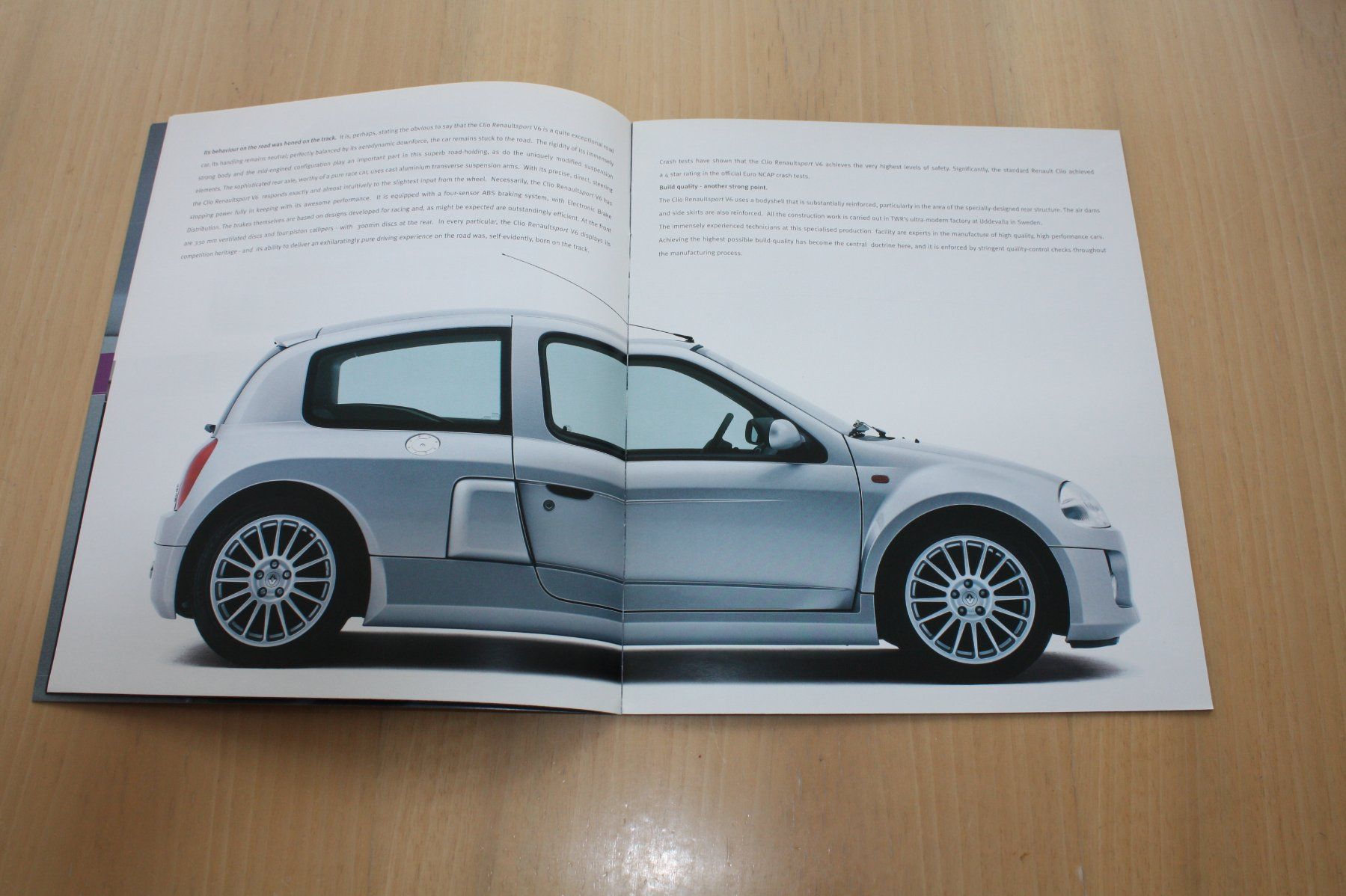 Renault Dokumente: Renault Sport Clio V6 Prospekt 2/2001 – Gebraucht aus Wikon von erwin400 2