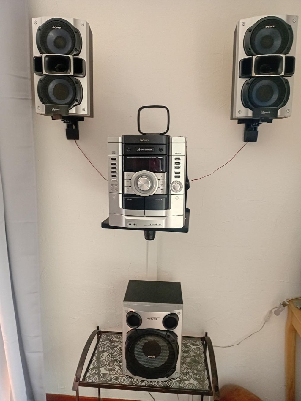 Sony Lettore multimediale & Streamer: Soundmachine 2 cassettes, 3 CDs, avec installation au mur – Usato da Genève venduto da urs_w7y5