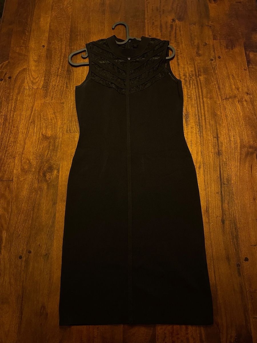 Guess Lotti di vestiti: 7 Kleider von Guess – Usato da Hombrechtikon venduto da Lara01 5
