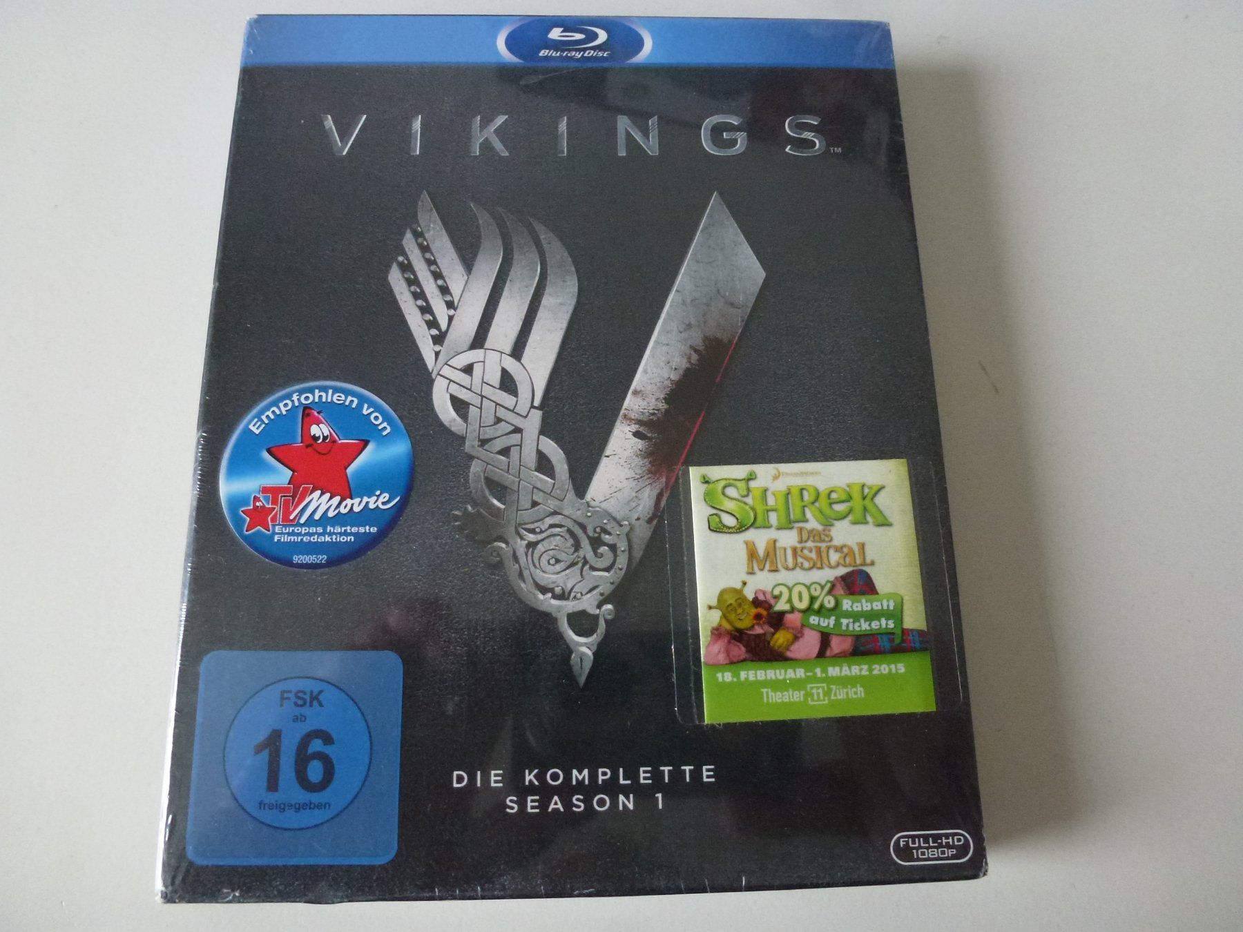Tutti i DVDs: Vikings - Season 1 (3-Blu-Rays) – Nuovo e nell'imballaggio originale da Bern venduto da Frebo