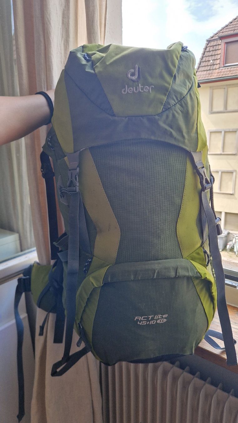 Deuter Rucksäcke: Deuter Rucksack ACT Lite 45+10 – Gebraucht aus Zürich von vanessa_A