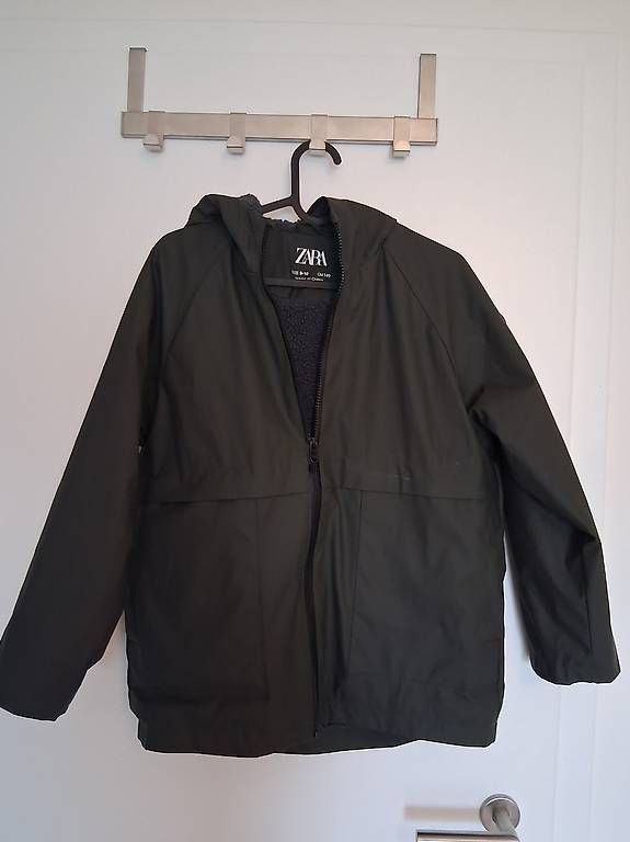 Giacche & Cappotti: Veste pluie fourré T140 10 ans – Usato da Corcelles-le-Jorat venduto da Fashion_Unfold