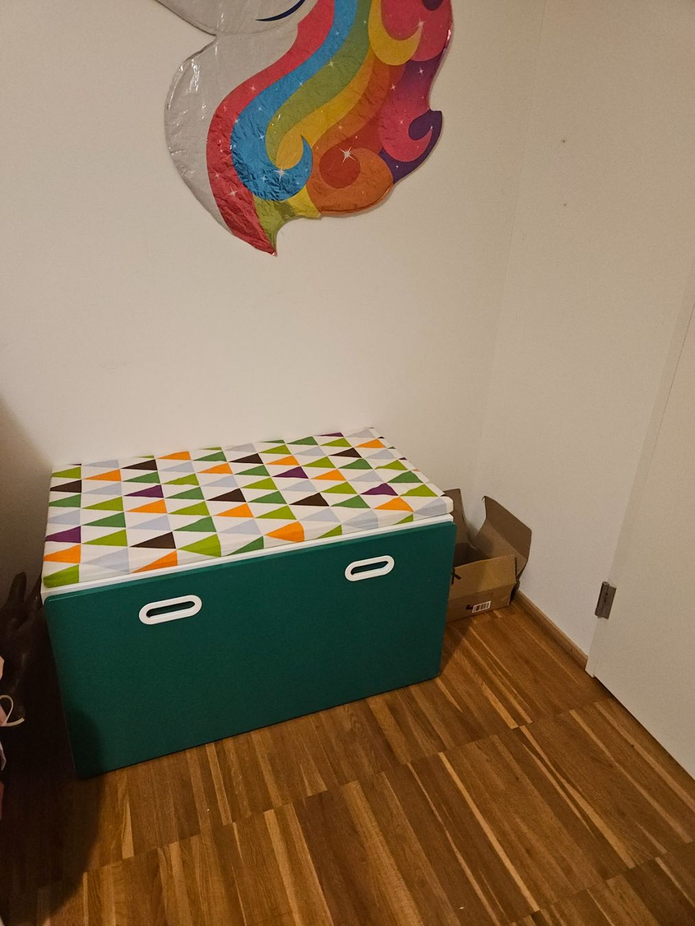 Kommoden: SMÅSTAD - Ikea Spielzeugkiste – Gebraucht aus Zürich von enricaa