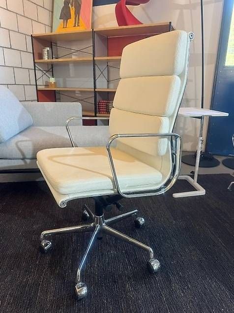 Vitra Sedie: Vitra Soft Pad EA 219 weiss – Usato da Zollikofen venduto da OberliAG 2