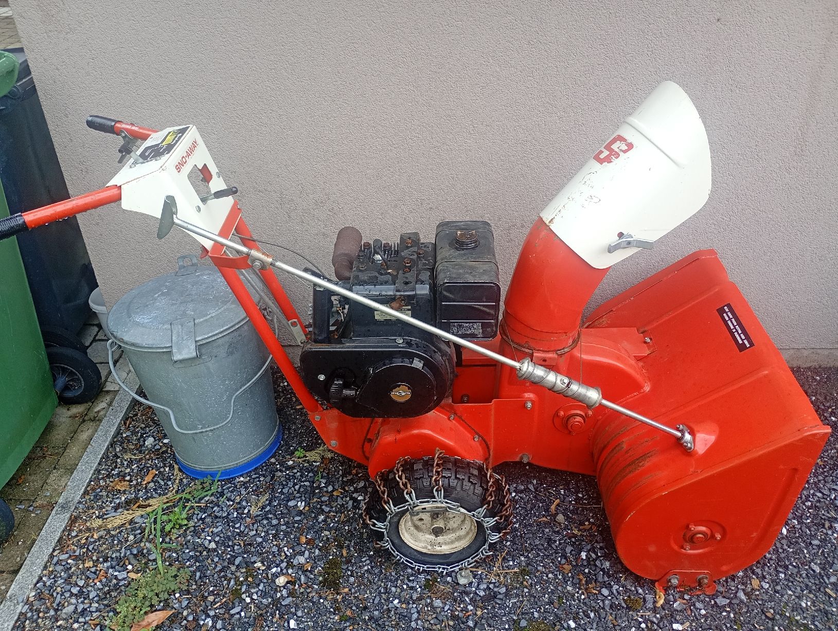 Alle Maschinen: Schneefräse Simplicity mit Briggs & Stratton Motor  – Defekt aus Werdenberg von claude-z3 1