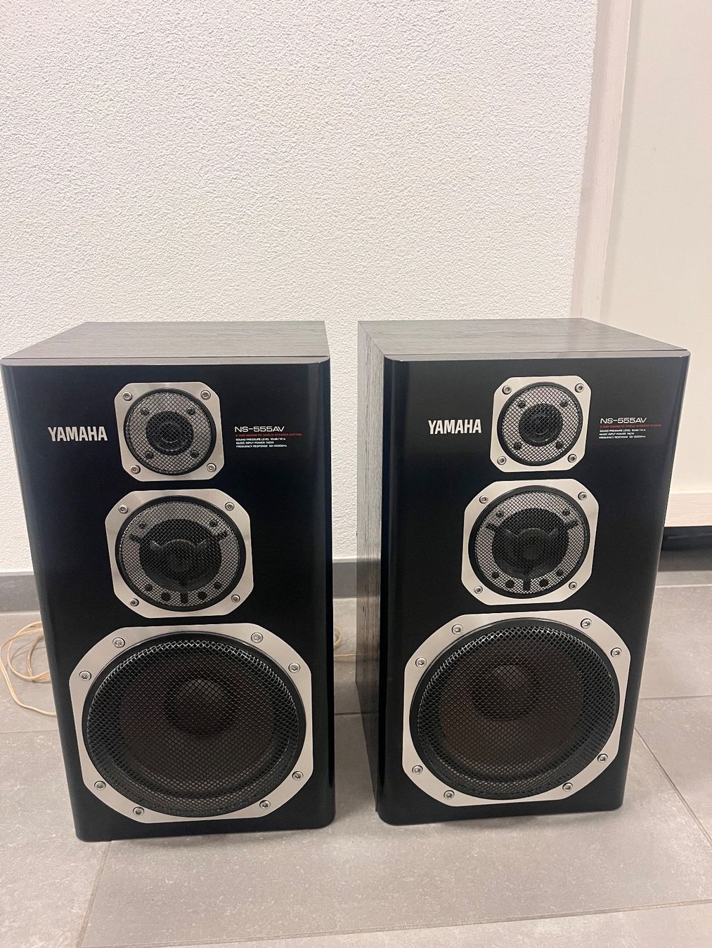Yamaha Casse acustiche: Yamaha NS-555AV Speakers Pair – Usato da Arbedo venduto da tyr_5lgf