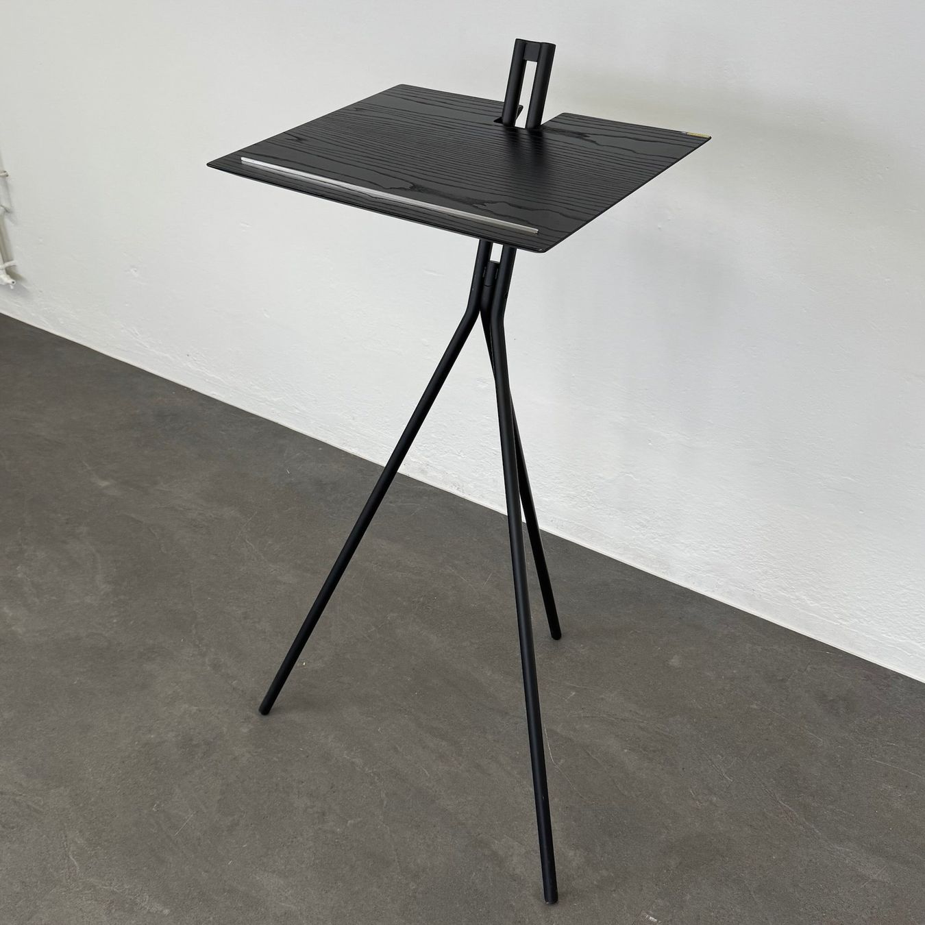Classicon Scrivanie: ClassiCon Notos Standing Desk – Usato da Schönenwerd venduto da mcofficeshop 4