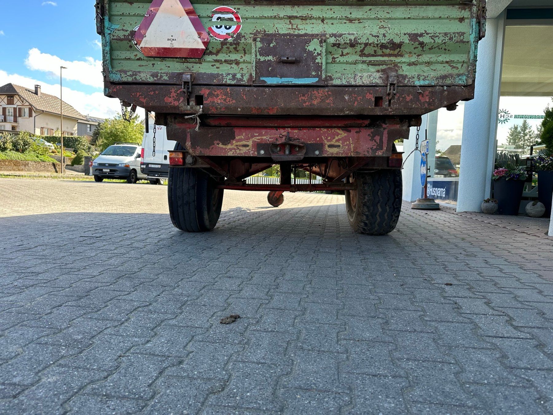Landwirtschaftliche Anhänger: Neuhaus Farm - Container Kipper, Dreiseitenkipper – Gebraucht aus Bleienbach von  5