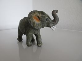 Hübscher kleiner Elefant, 10 x 5.5 x H: 8 cm, Polyresin