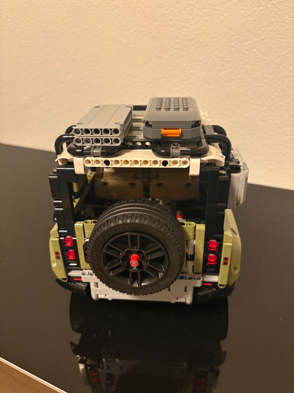 Lego Baukästen: Lego Technic 42110 Range Rover Defender – Gebraucht aus Bonstetten von vonap 2