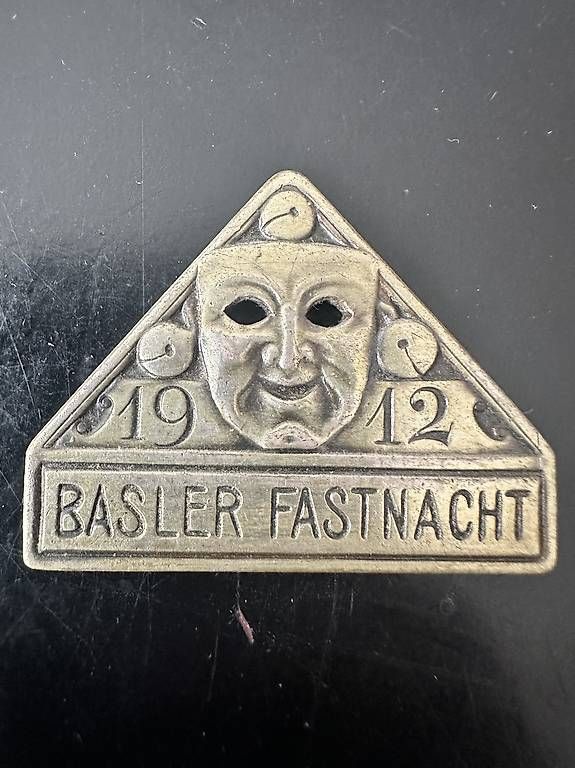Plaquettes & Badges: Fasnacht Basel SILBER 1912 – D'occasion à Basel par fasnachtsoutlet1965