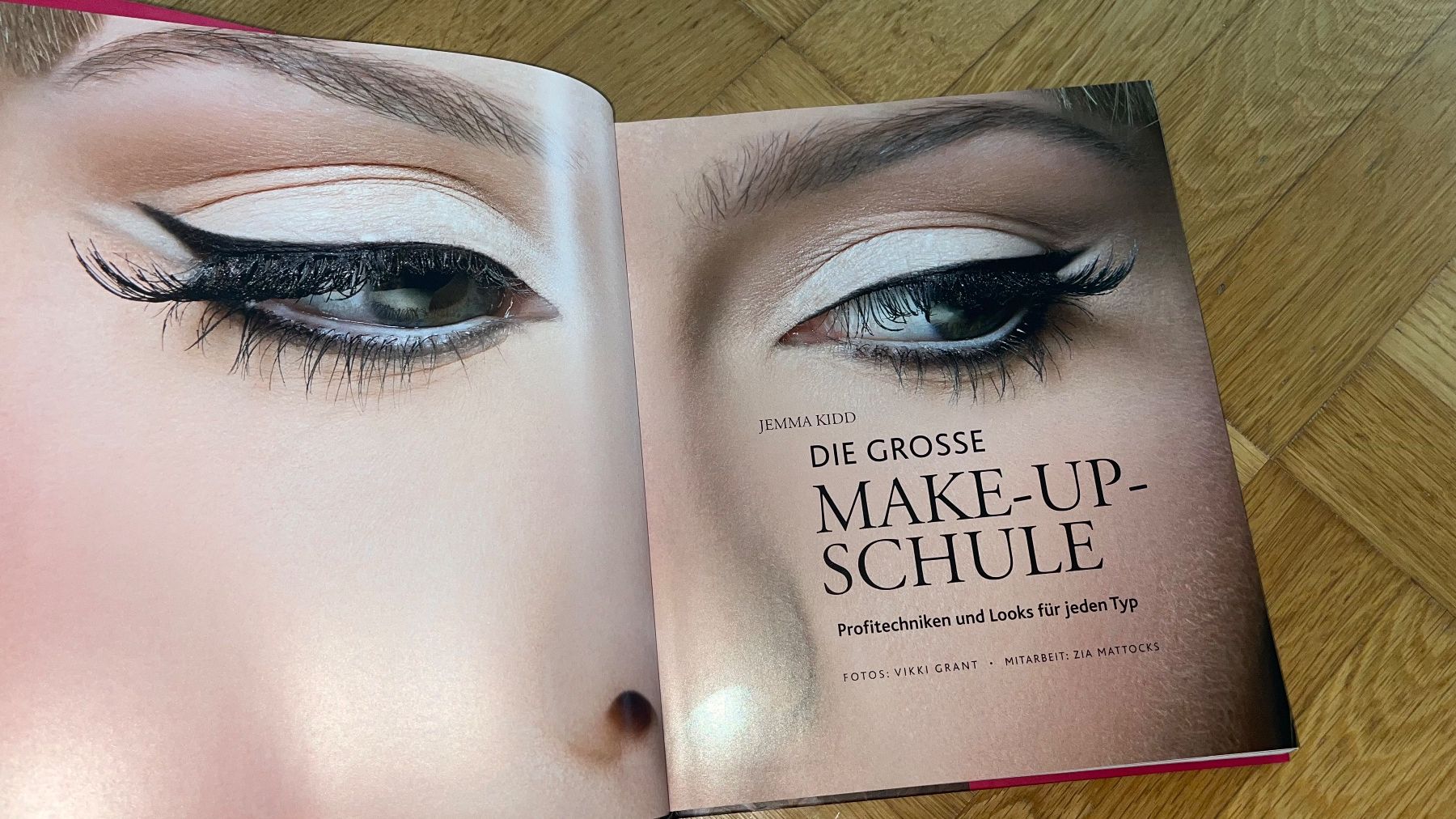 Libri: Die grosse Make-up-Schule - Jemma Kidd – Usato da Luzern venduto da AMANDA99 2