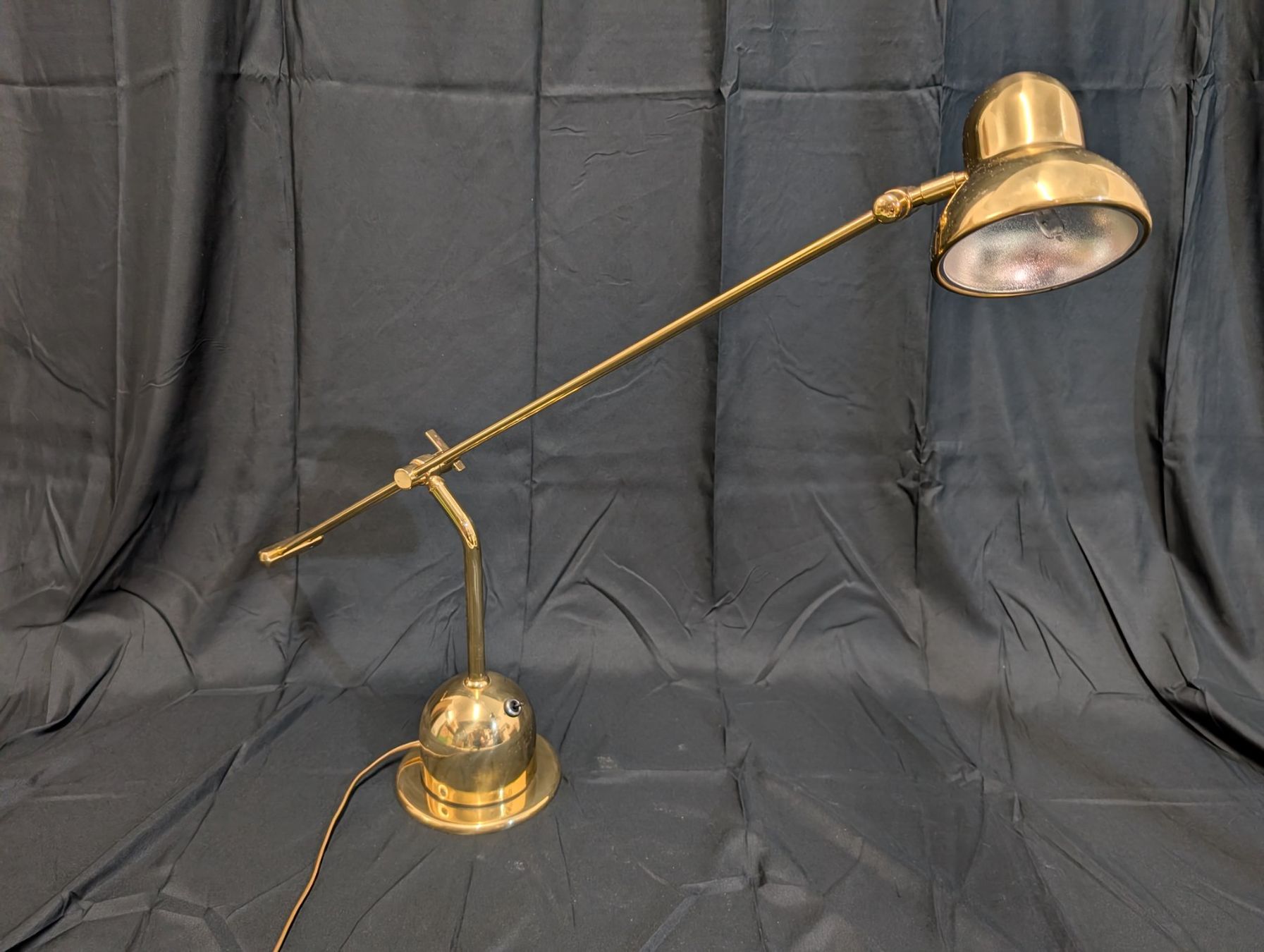 Lampes: Vintage Schreibtischlampe Messing-Optik – D'occasion à Wiezikon b.Sirnach par Romsche