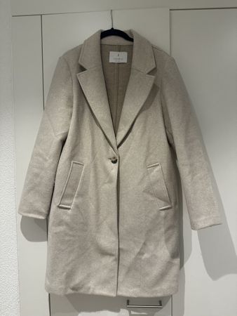 Mantel Stradivarius beige Farbe Grösse M guter Zustand