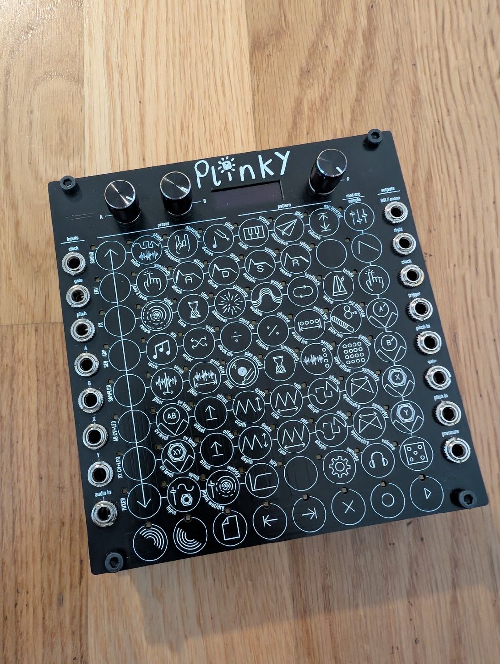 Strumenti musicali: Plinky v3 2024 von plinkysynth.com  – Nuovo (secondo la descrizione) da Frauenfeld venduto da Meerman