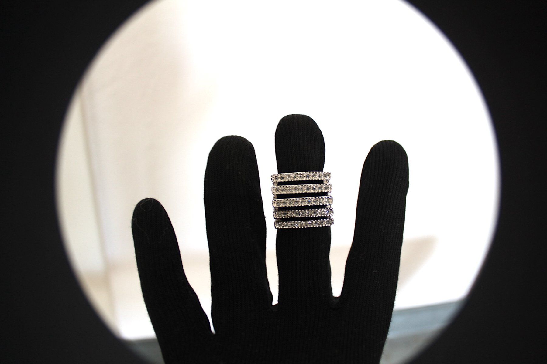 Anelli: Ring mit Strasssteine Gr. 55 - 17.5 – Usato da Locarno venduto da madame-tus-sauds