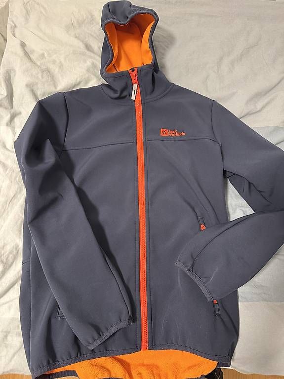 Jacken & Mäntel: Jack Wolfskin Softshell Jacke 152 – Gebraucht aus Dürnten von rom_t5lp