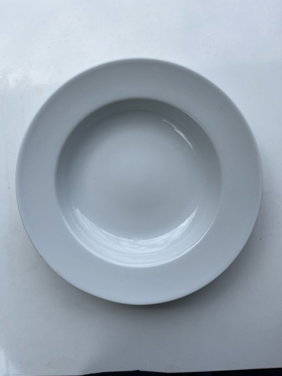 Assiettes: 10 Stück. Tiefe Teller weiss Durchmesser 32 cm – Neuf (Voir description) à Luzern par Nora1417