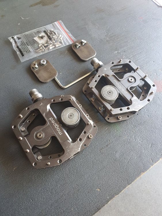 Pédales Magnétiques Magped Sport-2 200N Bleues - Pour VTT, Pédales Automatiques Avec Cale, Neuves