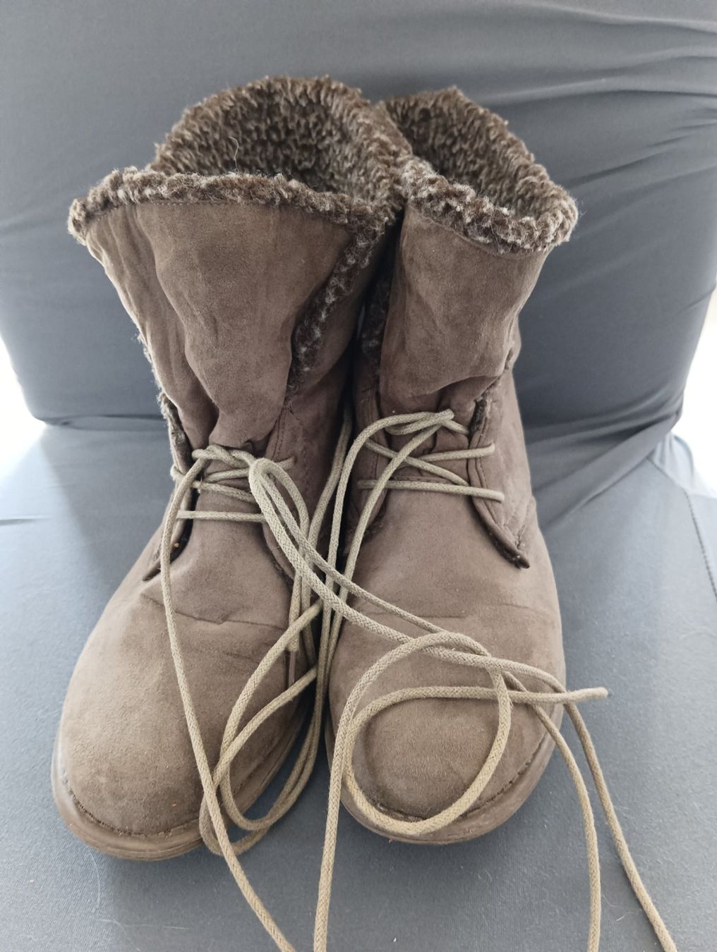 Scarpe da donna: Halbstiefel Damem Gr. 38 / Claudia Ghizzani – Usato da Schöfflisdorf venduto da kin_2dp9 1