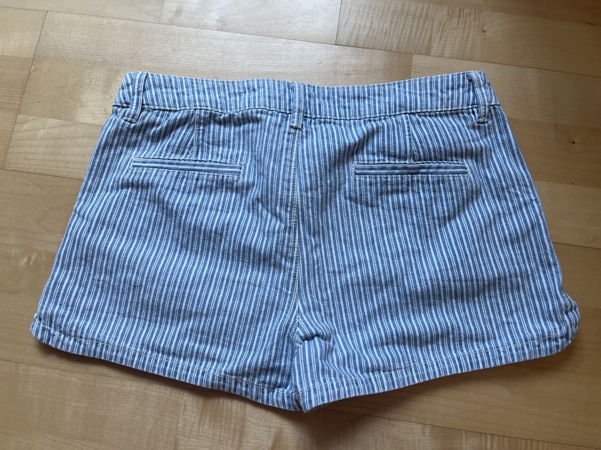 Pantaloni: Sommerliche Shorts, Gr. 176, gestreift – Usato da Mühlethurnen venduto da ona_lyh6 1