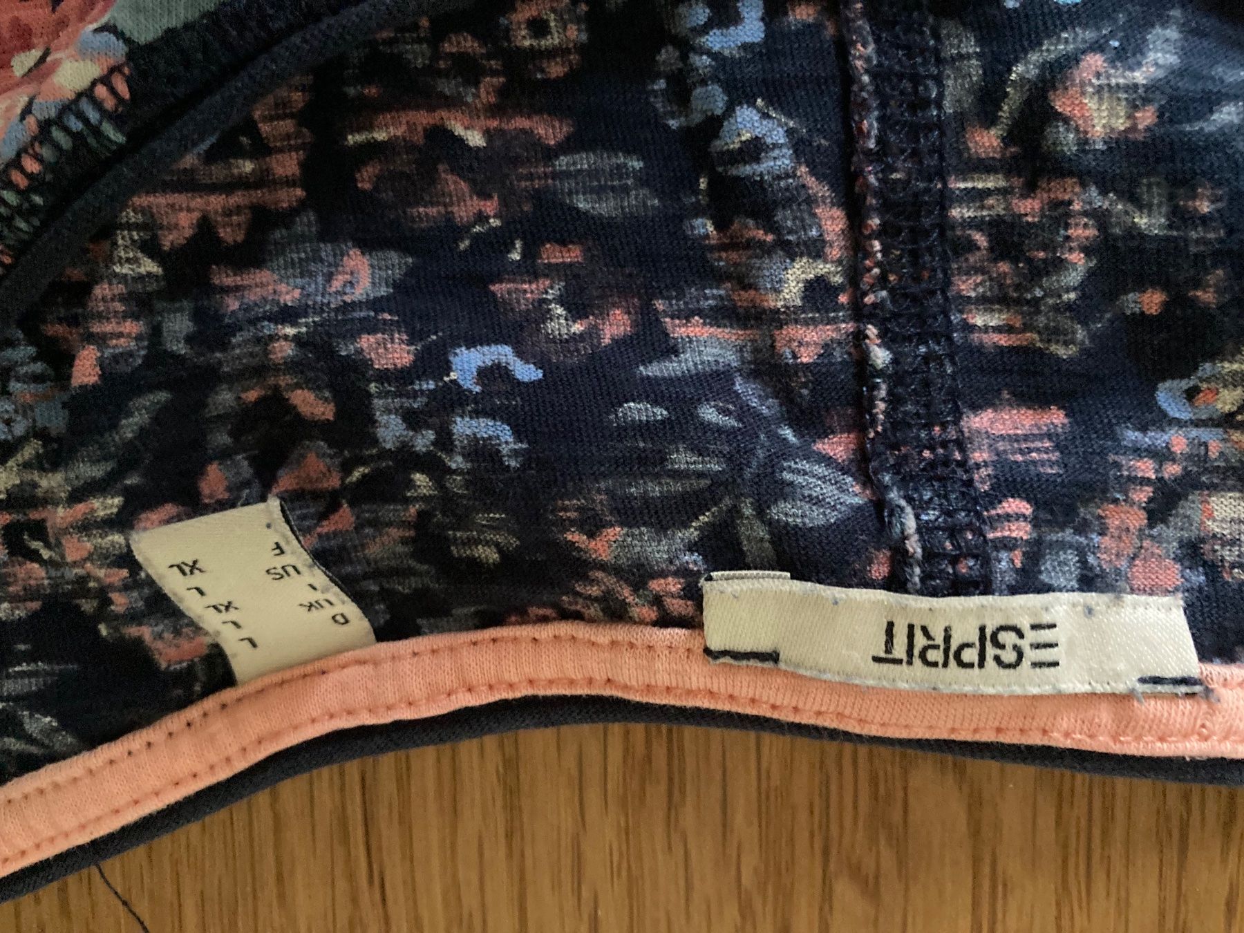 Esprit T-shirt: Esprit Shirt – Usato da Bülach venduto da Stellina72 1