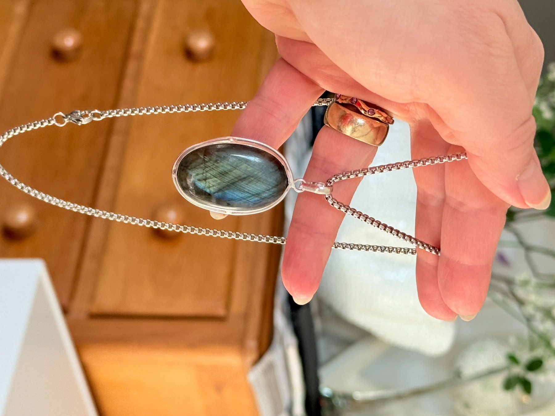 Catenine: Collier avec pendentif labradorite ,unique✨ – Nuovo e nell'imballaggio originale da Genève venduto da AGBERG 5