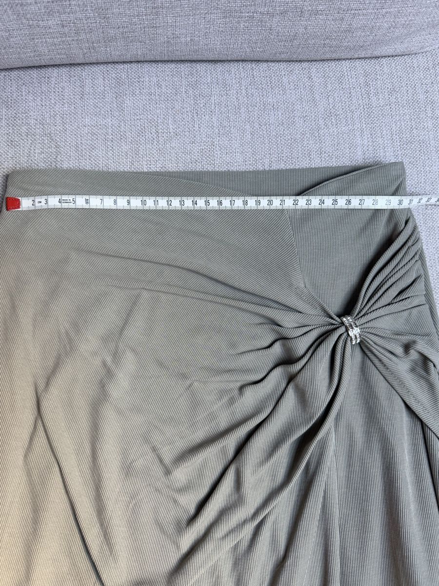 Guess Robes: Guess - figurbetonte -Set: Sage Green Farbe – Neuf (Voir description) à Bern par Marie_B21 7