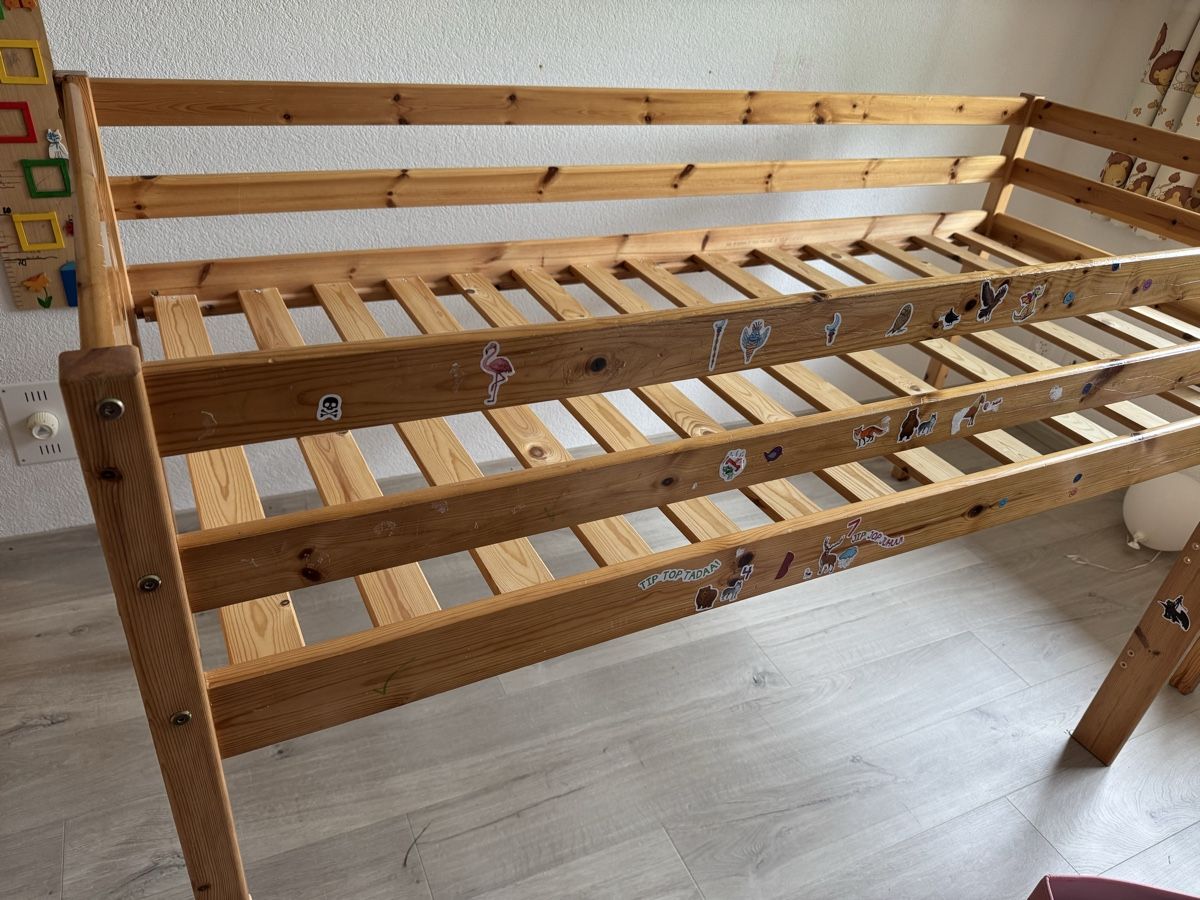 Betten: Hochbett 90x200 – Gebraucht aus Bäretswil von martin.87