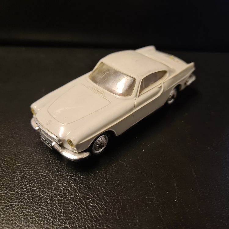 Norev Volvo P1800 Beige 1963 – Miniature 1/43 Rue – Collection Neuve Sous Blister