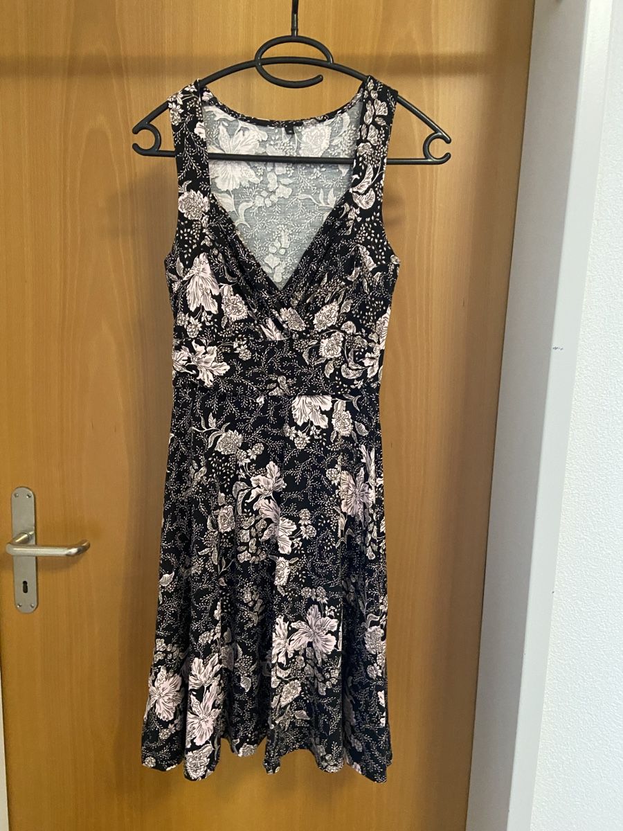 Vestiti: Sommerkleid – Nuovo (secondo la descrizione) da Ausserberg venduto da ani_7jqv