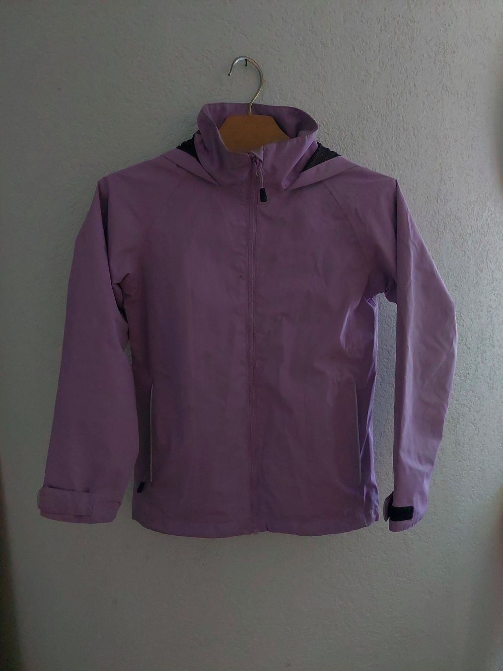 Trevolution Giacche & Cappotti: Regenjacke lila 140 – Usato da Dietikon venduto da Giraffaella