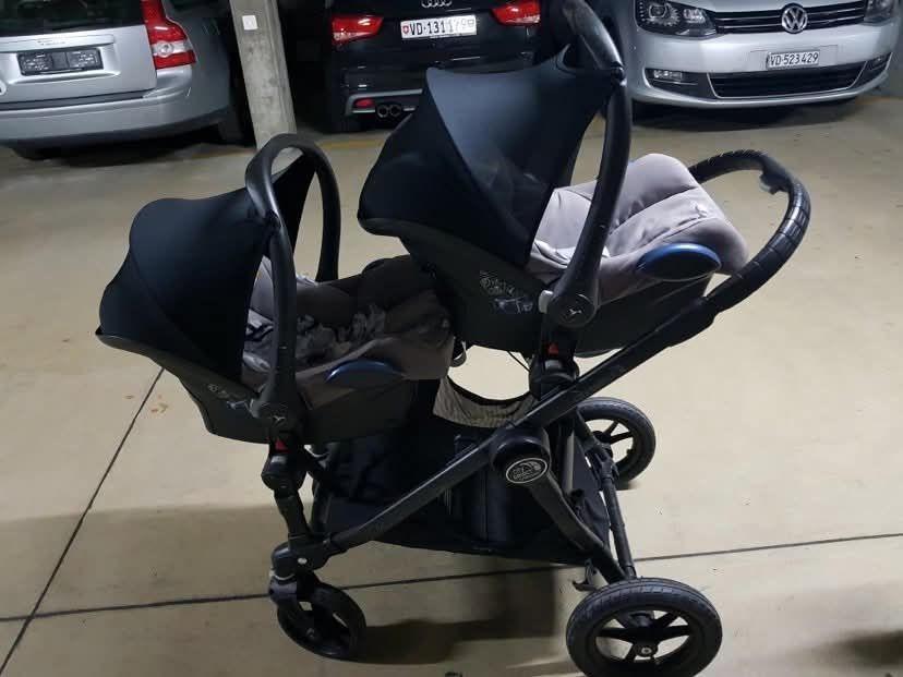 Baby Jogger Carrozzine: Poussette doubleCity Select red castel  avec 2 cozis – Usato da Lausanne venduto da van_2pxc
