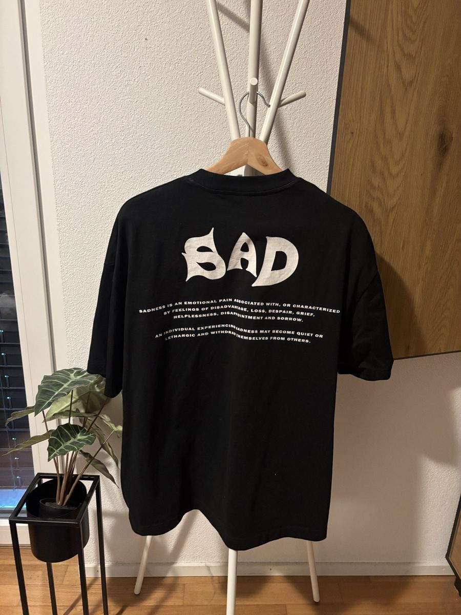 T-Shirts: T-Shirt Sourire – Gebraucht aus Rorschach von Mazzriki 2